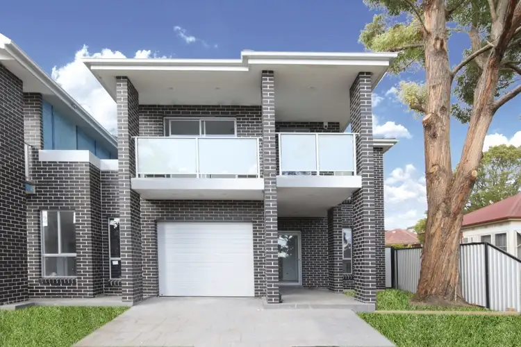 3a Mckevitte Avenue, East Hills NSW 2213