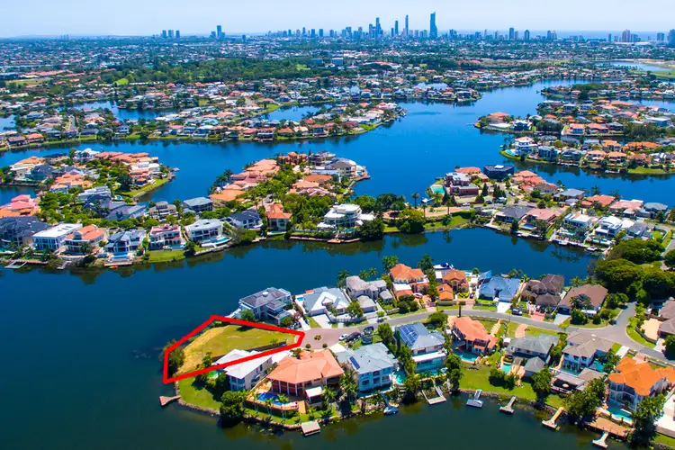 19 Staysail Crescent, Clear Island Waters QLD 4226