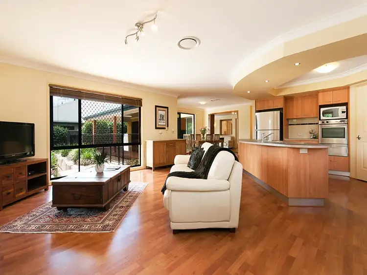 11 Flindersia Crescent, Seventeen Mile Rocks QLD 4073