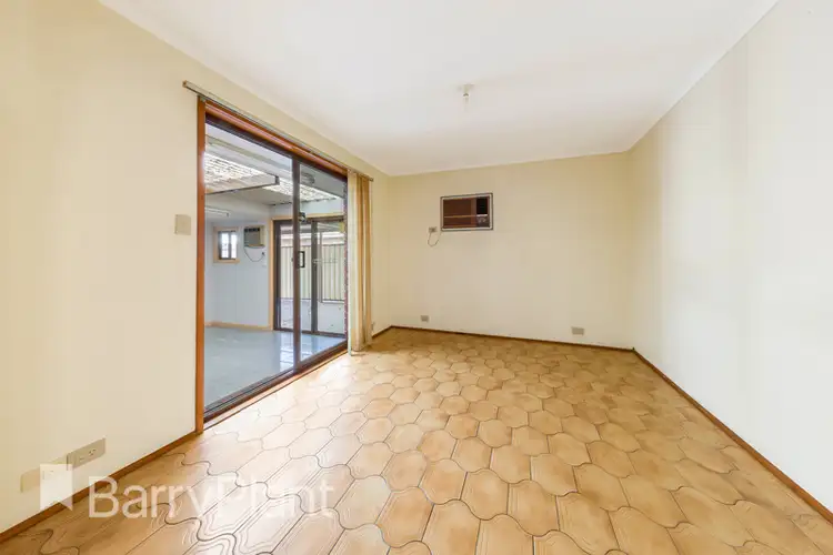 Sixth view of Homely house listing, 10 Baron Court, Kings Park VIC 3021