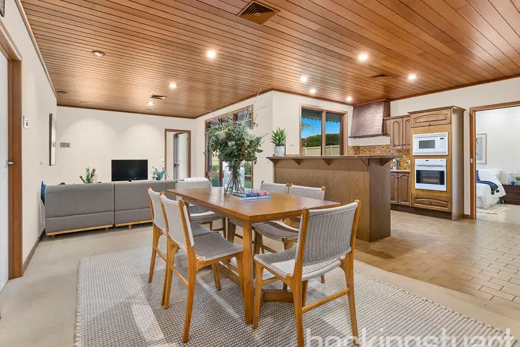 Fifth view of Homely house listing, 2 Ovens Court, Mentone VIC 3194