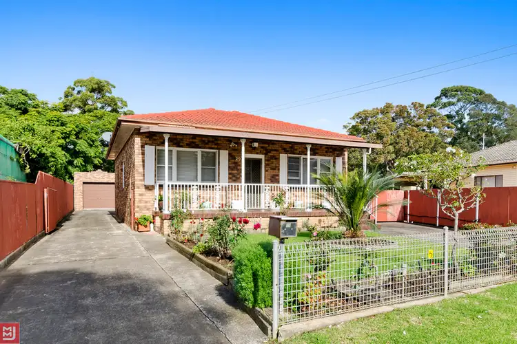 29 Jobson Avenue, Mount Ousley NSW 2519