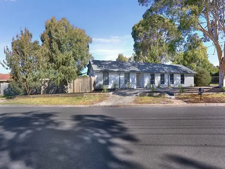 1 Kelly Court, Somerville VIC 3912