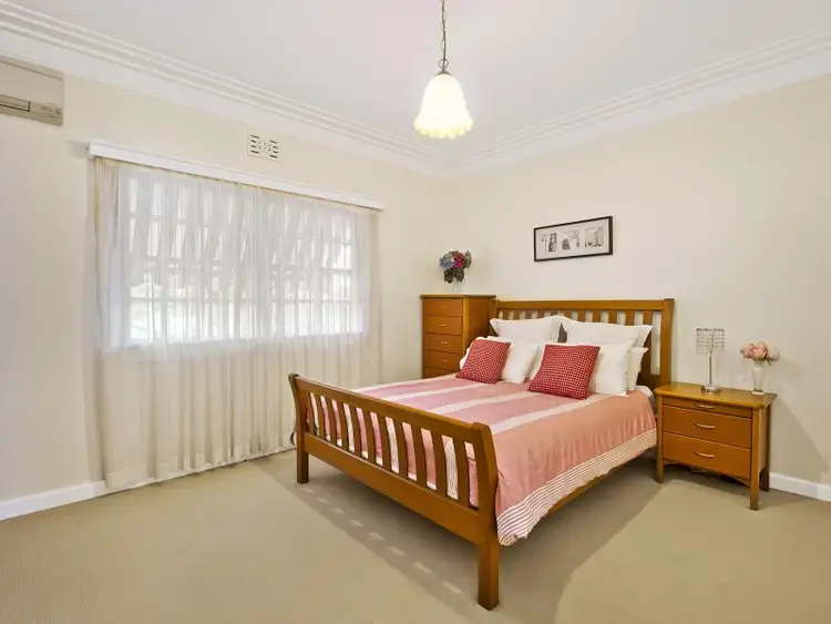 Fifth view of Homely house listing, 2 Kanumbra Street, Coorparoo QLD 4151