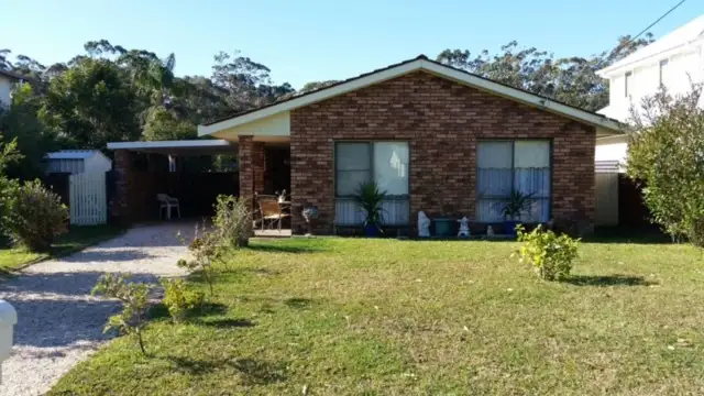 11 Venus Avenue, Lake Tabourie NSW 2539