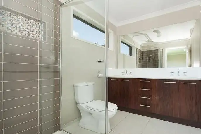 Sixth view of Homely house listing, 5 Swan Street, Wodonga VIC 3690