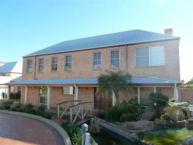 21 48 Birch Avenue, Dubbo NSW 2830
