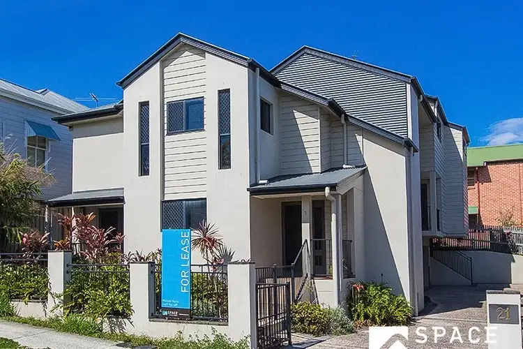 2/21 Martha Street