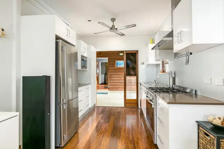 146 Greenslopes Street, Edge Hill QLD 4870