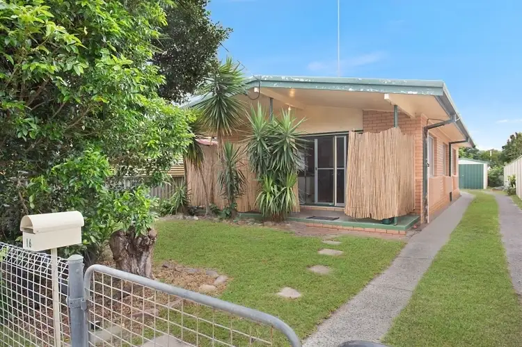 16 Chainey Avenue, Miami QLD 4220