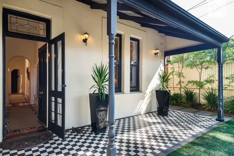 11 Jetty Street, Grange SA 5022