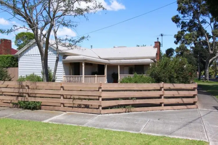 9 Nottingham Street, Sunshine North VIC 3020