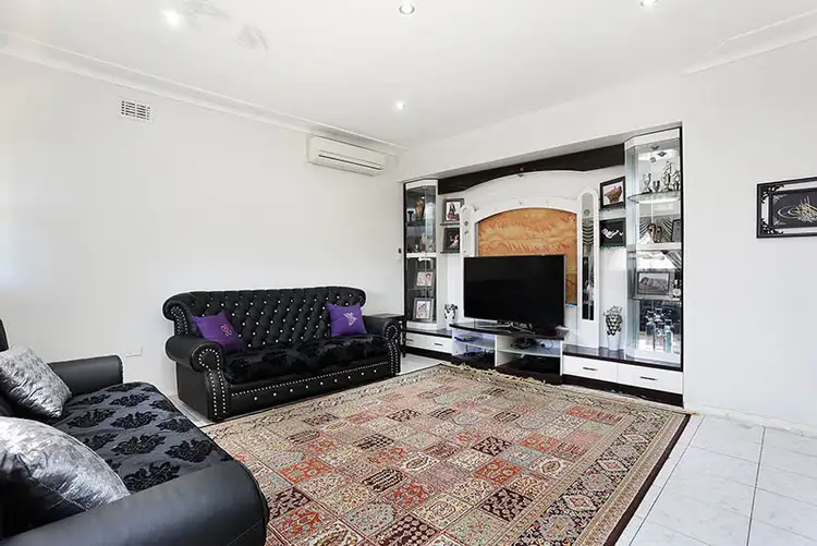 Fifth view of Homely house listing, 2 Vineyard Avenue, Smithfield NSW 2164