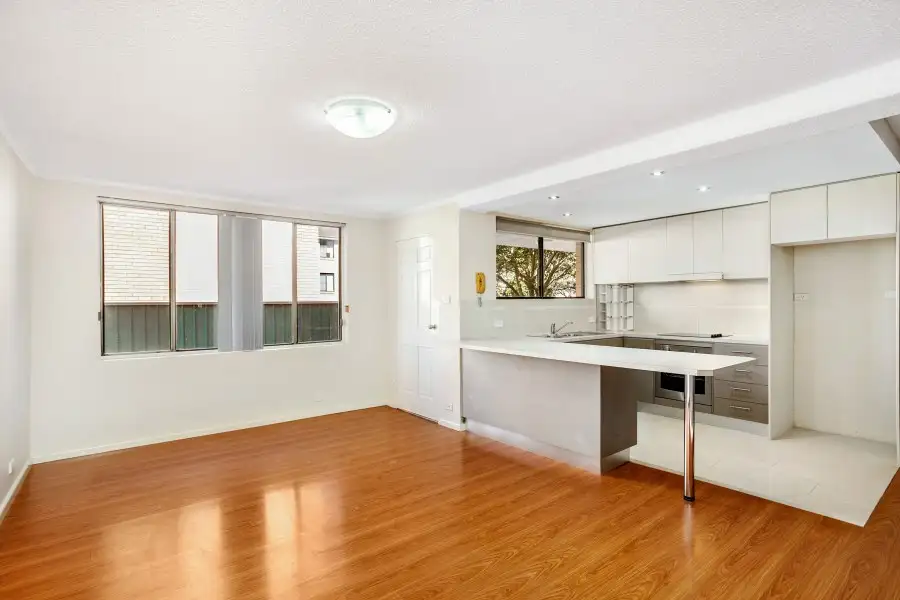 Main view of Homely unit listing, 3/23 Montague Street, Fairy Meadow NSW 2519