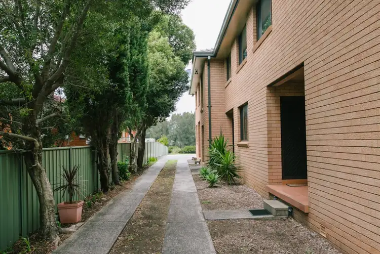 Sixth view of Homely unit listing, 3/35 Lake Parade, East Corrimal NSW 2518