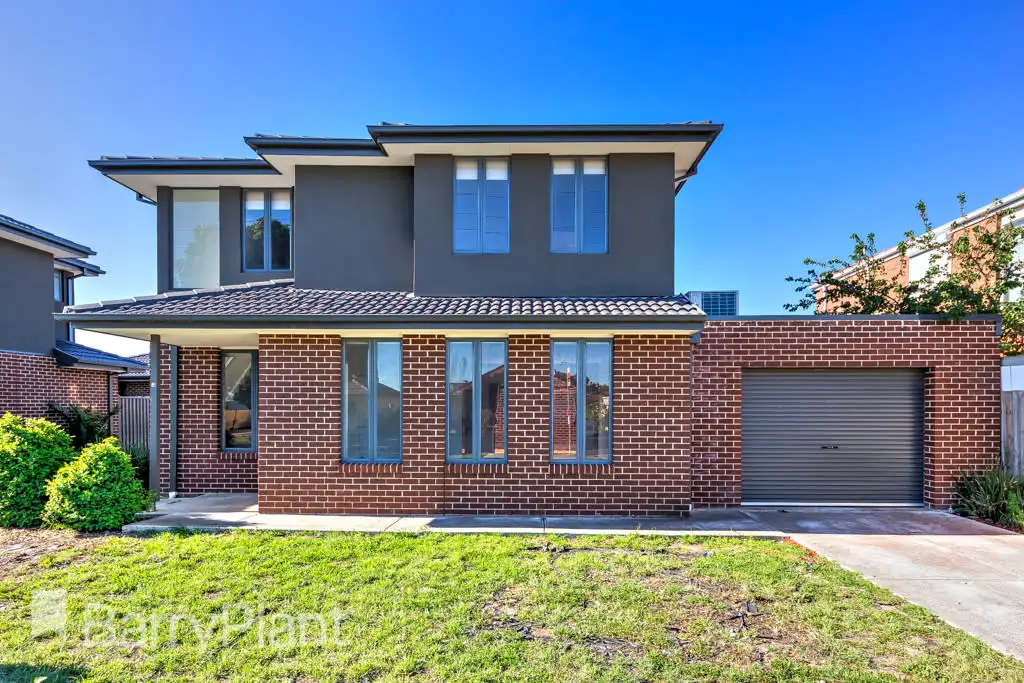 Main view of Homely townhouse listing, 4/18 James Street, St Albans VIC 3021