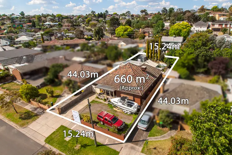 114 Winifred Street, Oak Park VIC 3046
