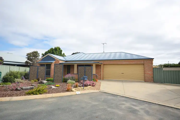 Second view of Homely house listing, 3 Patrick Place, Echuca VIC 3564