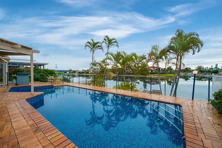 13 Saxonvale Terrace, Mermaid Waters QLD 4218