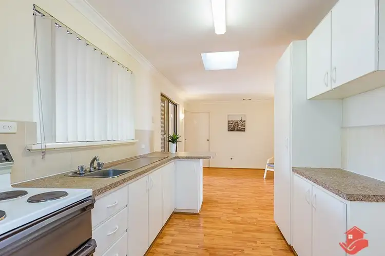 Fourth view of Homely house listing, 3 Garratt Court, Camillo WA 6111