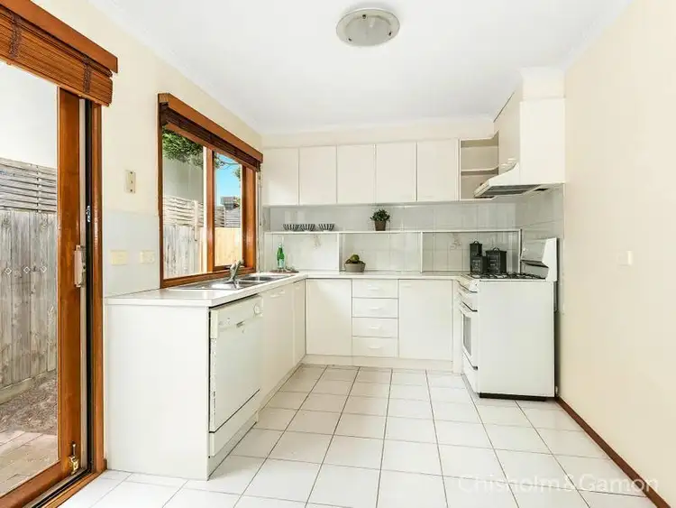 Fourth view of Homely unit listing, 2/9 Davey Street, Parkdale VIC 3195