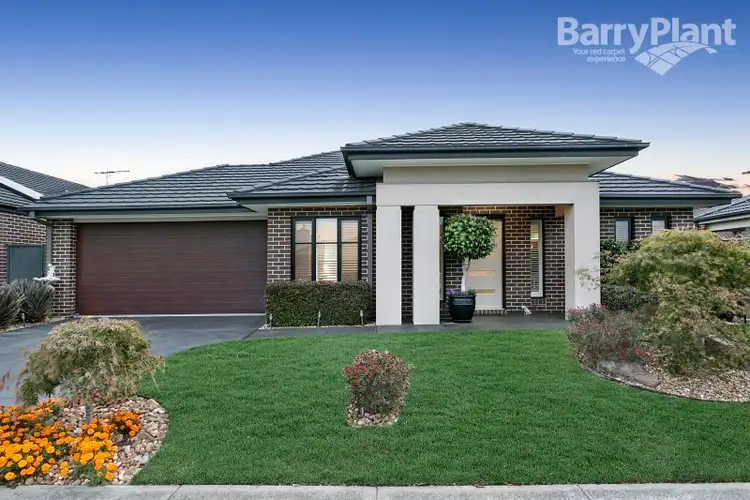 21 Peregrine Street, Cranbourne North VIC 3977