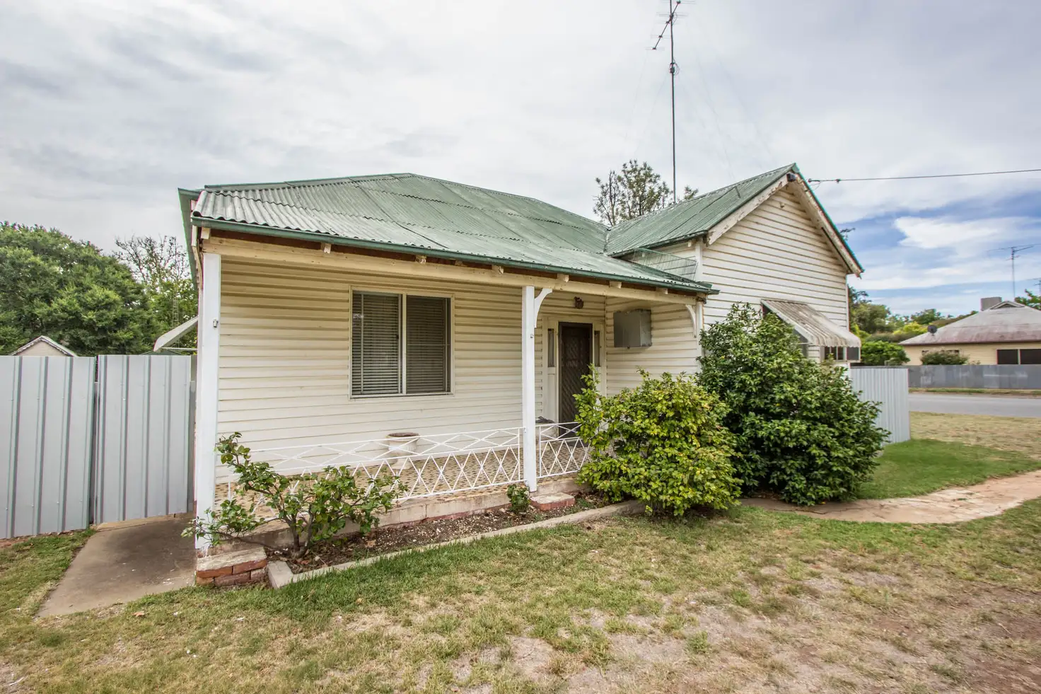 Main view of Homely house listing, 2 Bolton Street, Narrandera NSW 2700