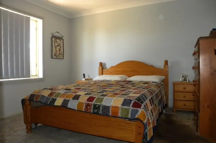 Sixth view of Homely house listing, 2 Twynam Court, Young NSW 2594