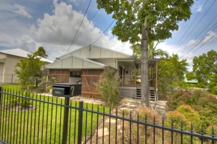 7 Vernon Street, Ipswich QLD 4305