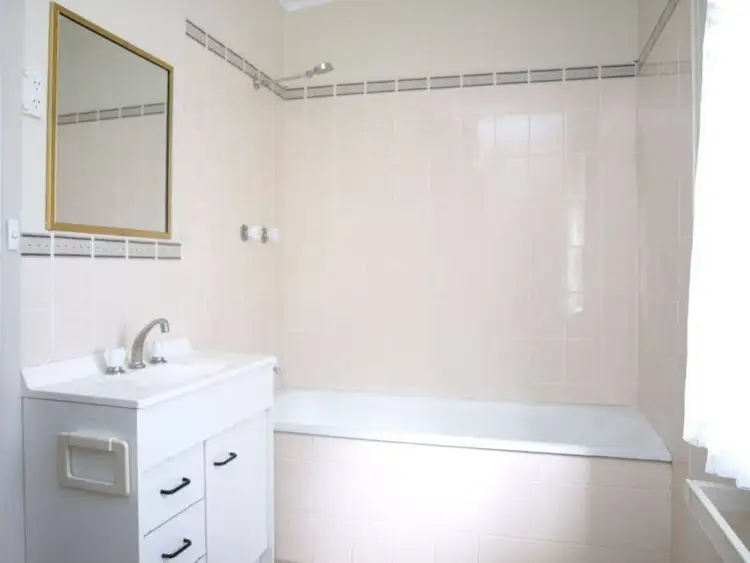 Sixth view of Homely house listing, 93 Grafton Street, Goulburn NSW 2580
