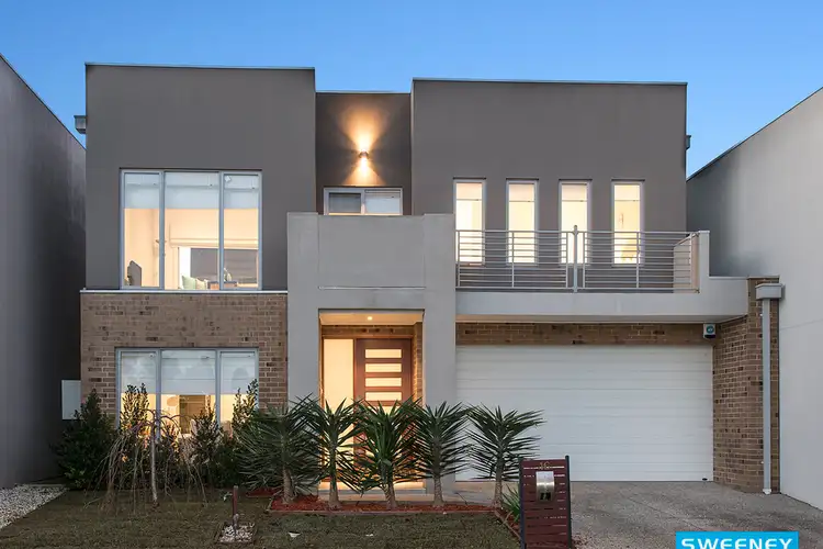 16 Jolimont Street, Caroline Springs VIC 3023
