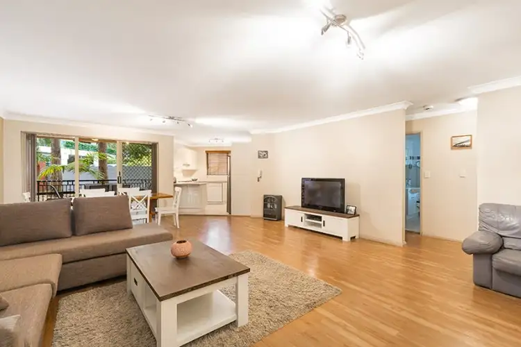 Main view of Homely unit listing, 2/17-21 Gray Street, Sutherland NSW 2232