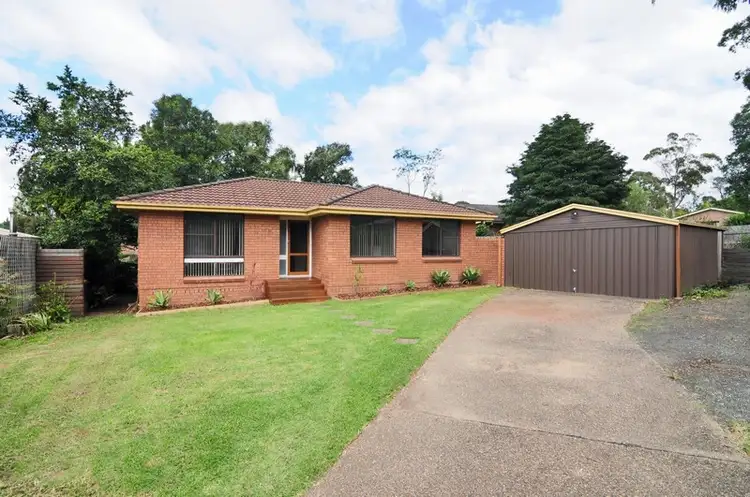 8 Bindon Close, Bomaderry NSW 2541