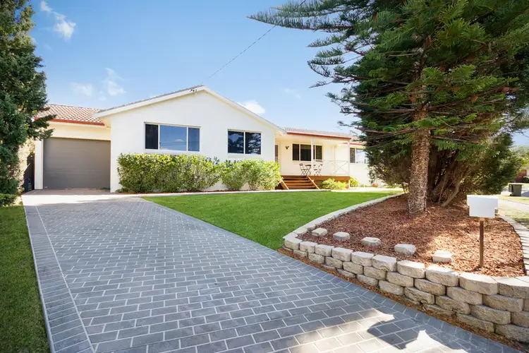16 Lodge Avenue, Old Toongabbie NSW 2146