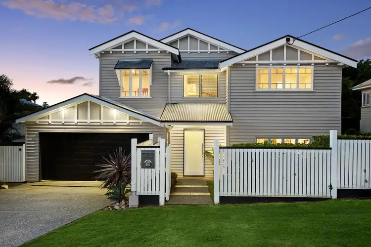 8 Dorothy Street, Camp Hill QLD 4152