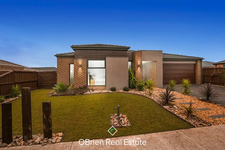 20 Vanessa Circuit, Pakenham VIC 3810
