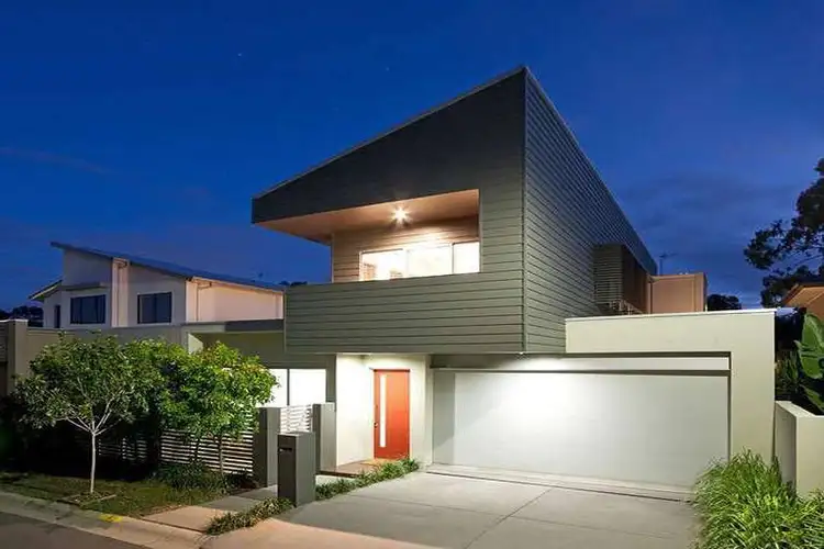 4 Cape Martin Lane, Varsity Lakes QLD 4227