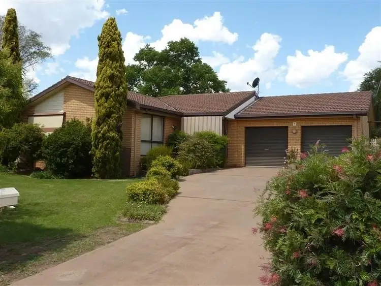 9 Booth Street, Dubbo NSW 2830