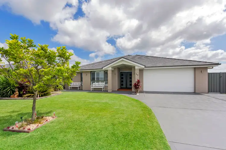 33 Jabiru Drive, Fern Bay NSW 2295