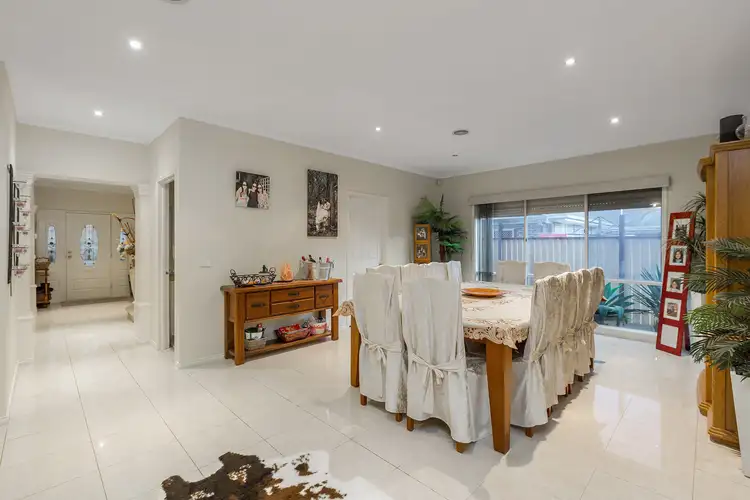 Sixth view of Homely house listing, 2 Eucalyptus Court, Sunshine West VIC 3020