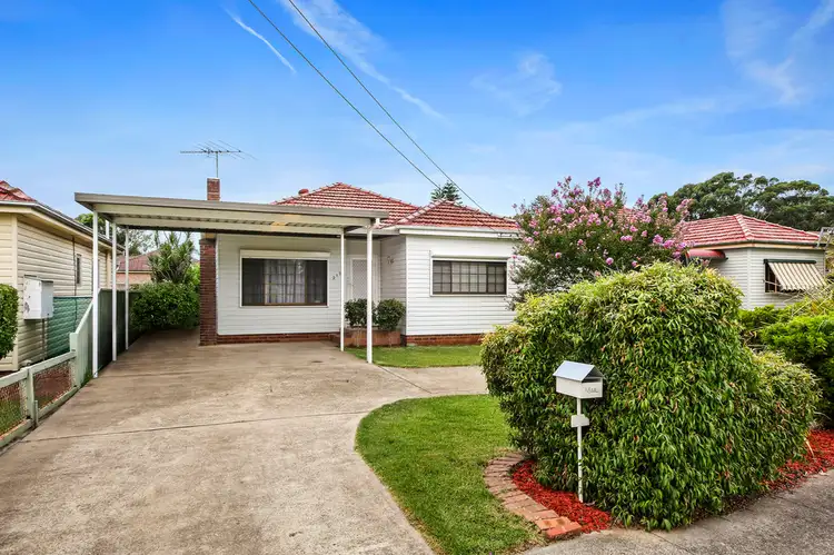215 The River Road, Revesby NSW 2212