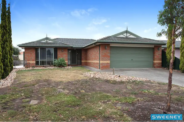 18 Mark Drive, Hillside VIC 3037