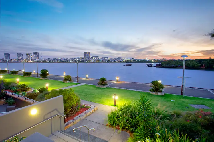 274/4 The Crescent, Wentworth Point NSW 2127