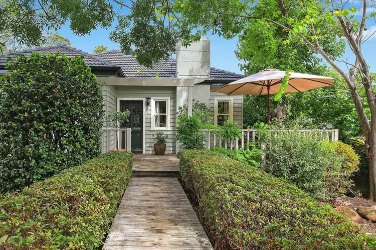 7 Buckingham Avenue, Normanhurst NSW 2076