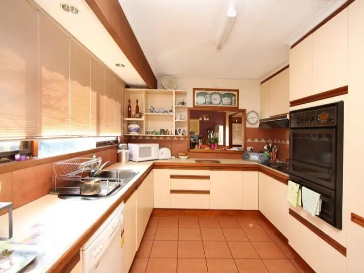 Third view of Homely house listing, 5 Westminster Court, Somerville VIC 3912