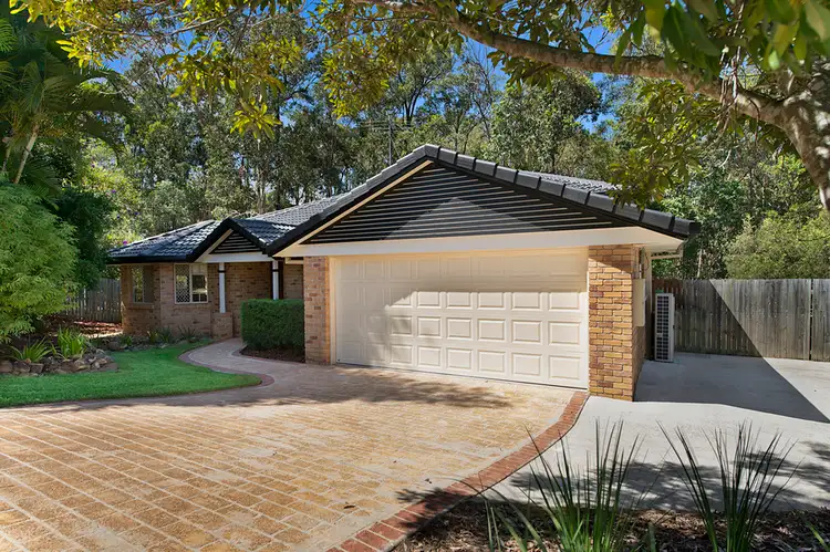 4 Palm Court, Albany Creek QLD 4035