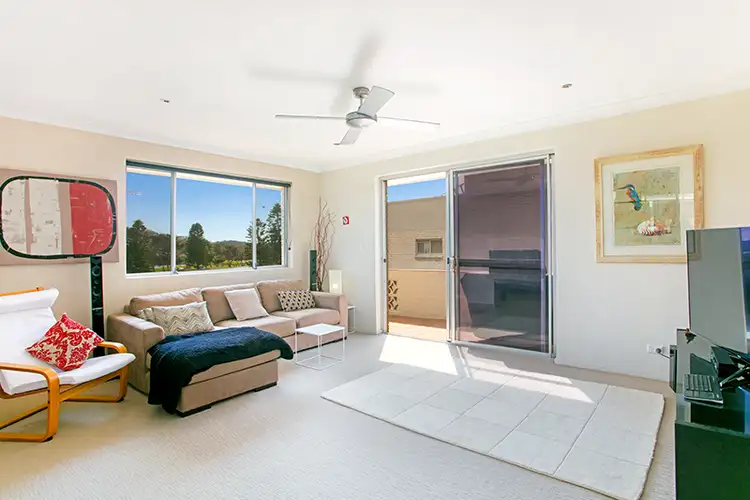 Third view of Homely apartment listing, 5/94 Dee Why Parade, Dee Why NSW 2099