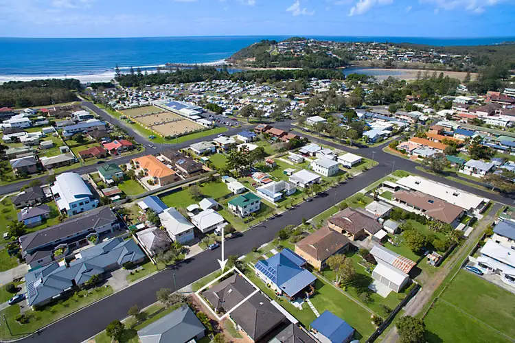 Main view of Homely unit listing, 4/13 Yarran Street, Evans Head NSW 2473