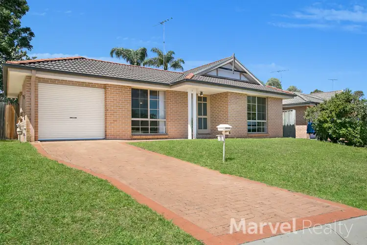 7 Dwyer Place, St Helens Park NSW 2560