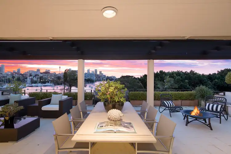 2/21 Yarranabbe Road, Darling Point NSW 2027